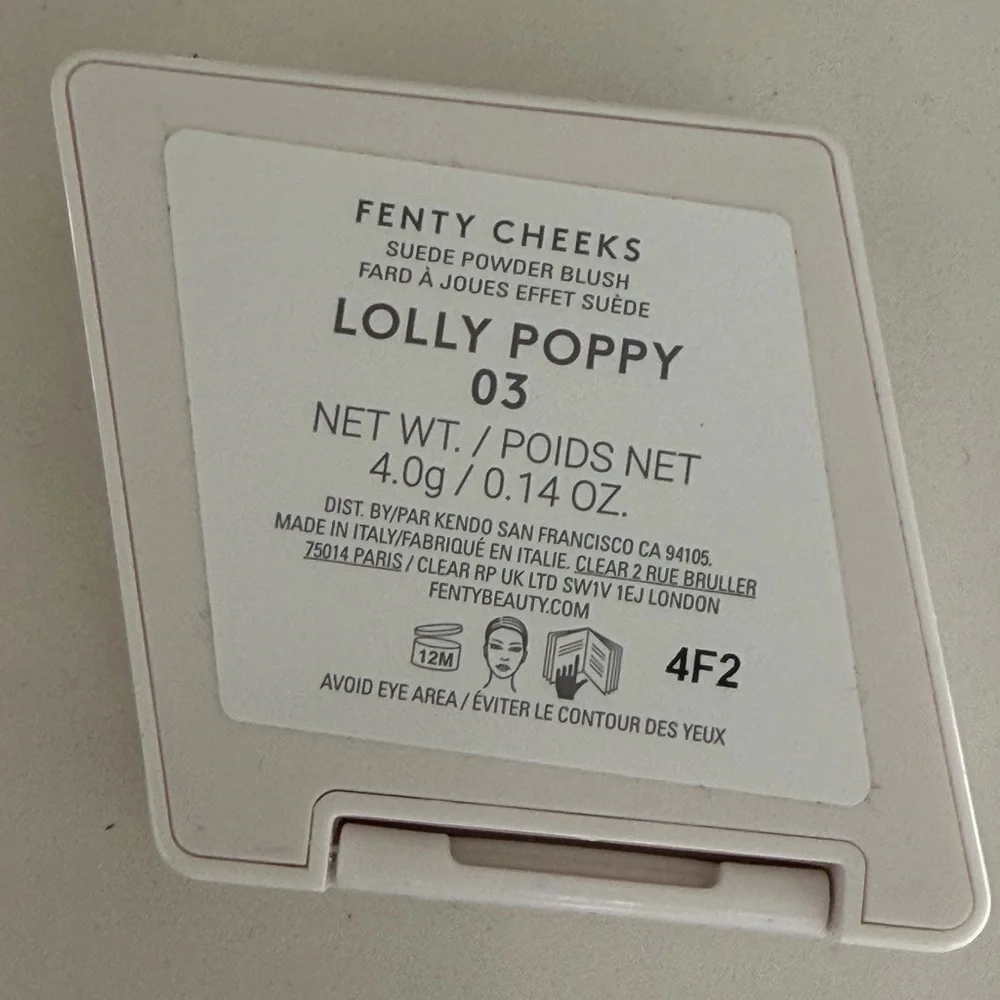 New Fenty Beauty Fenty Cheeks Suede Powder Blush Lolly Poppy for Medium Tones